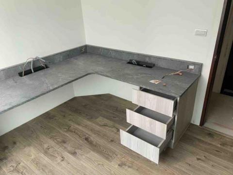 恆優有限公司 - 抽屜