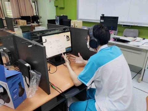 蔣祐誠 - 偏鄉英語教學，透過幫助偏鄉孩童，讓他們對英文產生興趣