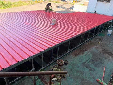 華謙創程電銷有限公司 - 鐵皮屋頂