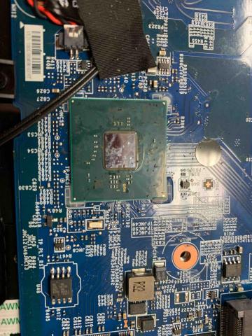 Nick3C - 太久沒開或者環境不好也會導致昆蟲在裡面築巢 Nick3C - 太久沒開或者環境不好也會導致昆蟲在裡面築巢