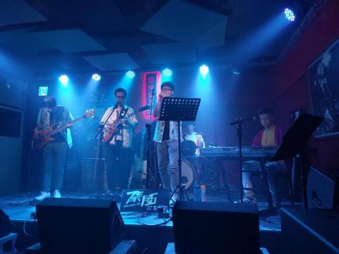 周欣彥 - 指南星樂團