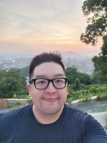 提供經營管理服務的專家徐梓翔