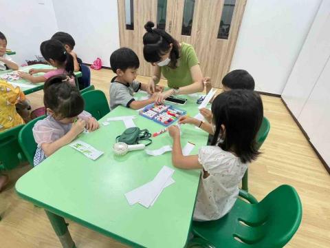 于珊 - 在教會陪伴孩子們