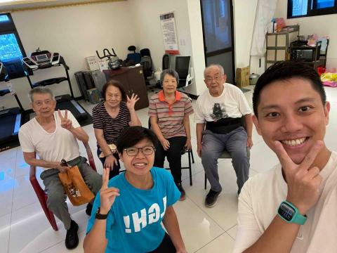 penny營養師/跳床有氧教練 - 到府樂齡運動教學 penny營養師/跳床有氧教練 - 到府樂齡運動教學