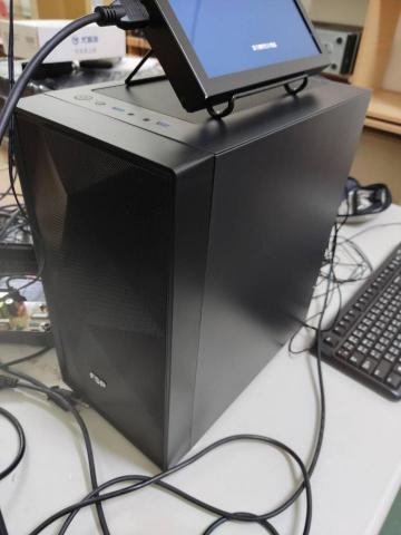 簡鈺達 - 電腦裝機