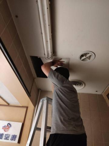 簡鈺達 - 百貨公司櫃位拉線(網路線&電話線)