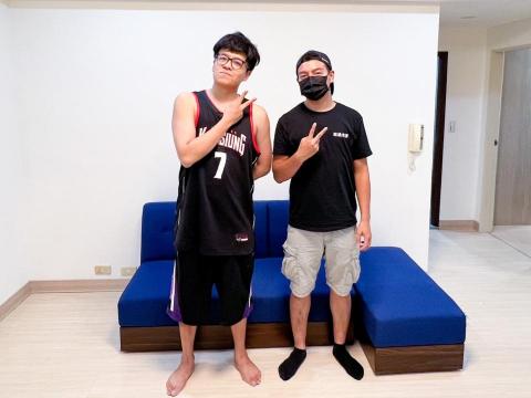 銘揚清潔 裝潢細清專門專科 - 感謝知名網紅
大嘻哈時代經紀人  羅世棠
指定我們提供裝潢細清服務<3