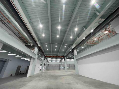 張先生 - 工廠天井燈配置