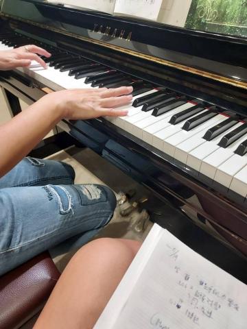 石峻瑋-您最專業及用心的鋼琴老師 - 成人鋼琴(古典.爵士.流行)