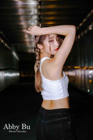 倩攝影 - 辮子女孩