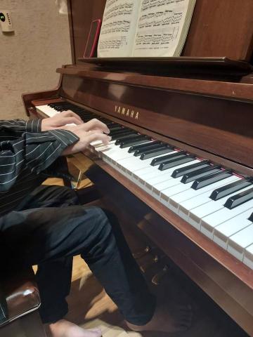 石峻瑋-您最專業及用心的鋼琴老師 - 成人流行歌教學