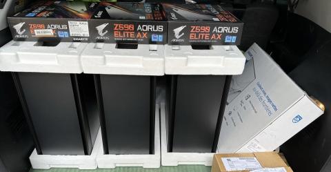 捷晟數碼有限公司 - 繪圖工作站組裝
替客戶組裝測試完成送到府安裝