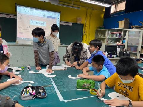 Elle Peng - 臺中教育大學附設實驗小學｜實習老師