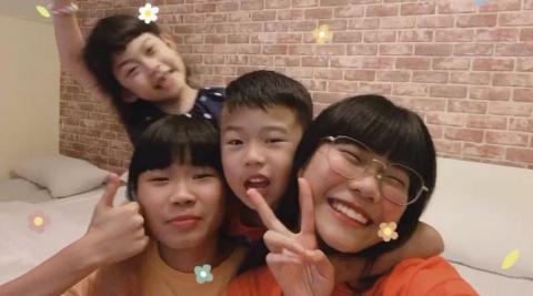 朱芷郁 - 我和我的弟弟妹妹們