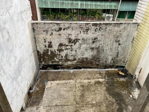 錩育有限公司 - 中和民宅-雨遮防水/女兒牆防水/屋頂積水處理(施工後) 錩育有限公司 - 中和民宅-雨遮防水/女兒牆防水/屋頂積水處理(施工後)