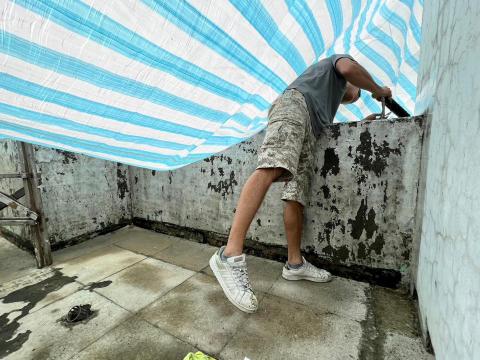 錩育有限公司 - 中和民宅-雨遮防水/女兒牆防水/屋頂積水處理(施工中) 錩育有限公司 - 中和民宅-雨遮防水/女兒牆防水/屋頂積水處理(施工中)