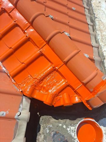 簡宗威 于杰鐵類工程 - 高雄客戶屋頂防鏽 防水工程 完成剛好遇到颱風來襲 結果沒漏水 簡宗威 于杰鐵類工程 - 高雄客戶屋頂防鏽 防水工程 完成剛好遇到颱風來襲 結果沒漏水