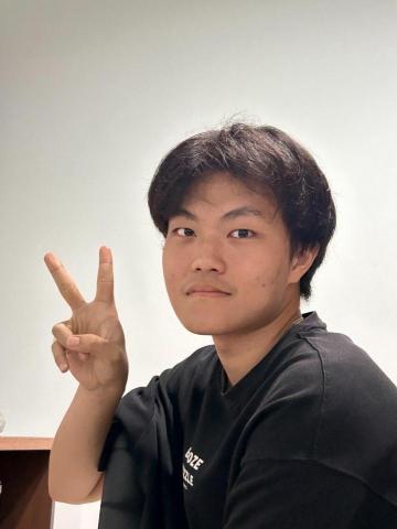 提供108課綱高中數學服務的專家楊硯程