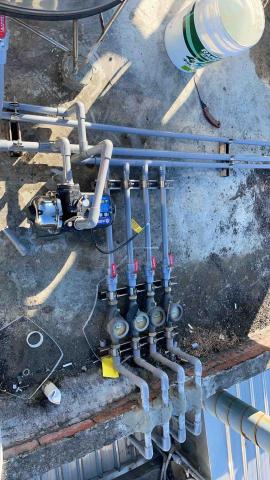 張家峻 - 屋頂水錶重新配管