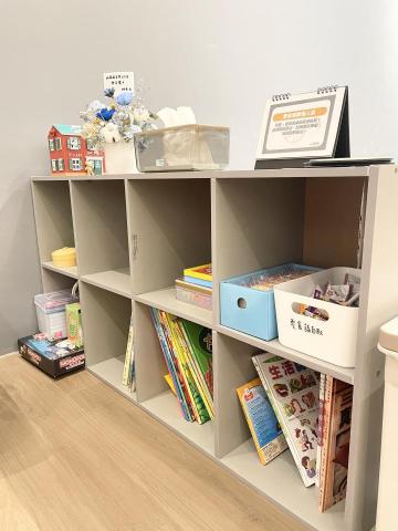 納薛爾音樂工作室 - 零食～圖書～桌遊～歡迎自取！