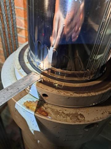 台積電梯 - 油壓軸心油封漏油 台積電梯 - 油壓軸心油封漏油