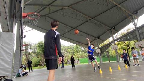 阿愷游泳籃球教練 - 