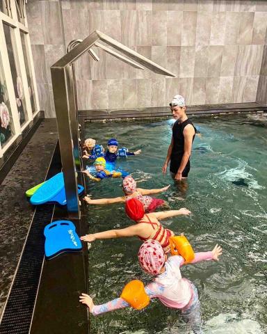 阿愷游泳籃球教練 - 自由式划手練習