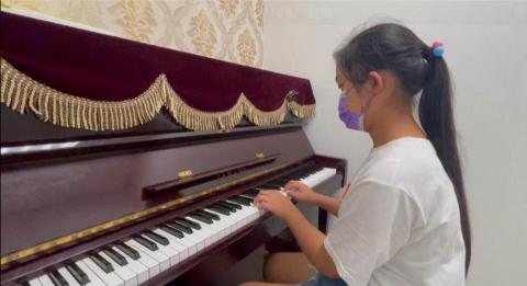Li-Wen/一對一教學/古典鋼琴/流行鋼琴/兒童教學/樂理 - 這是一位自我要求很高的學生，面對學校繁重的課業，對待鋼琴也很認真，非常值得尊敬的精神。課業與才藝的平衡，也許對家長來說是個問題，何不曾想過這就是讓孩子學習自主善用時間的好機會嗎?