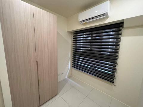 嵐彩有限公司 - 天花板崁燈+平釘+柔絲百葉+窗簾盒+冷氣包管+衣櫃