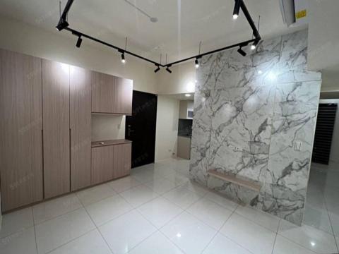 嵐彩有限公司 - 電視牆+軌道燈+鞋櫃+天花板崁燈+平釘