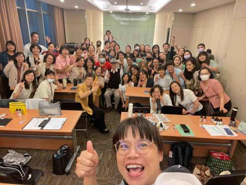 中妘漢萃保養品 - 每個月大集合專訓合影