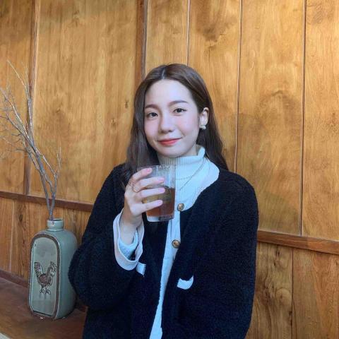 提供模特兒服務的專家Hazel