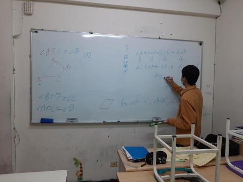 陳亮合 - 補習班教書照片