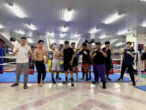 kk/拳擊教練 - 與拳館學生的最後一戰