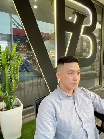 崔普小哀 - 嘉義 VB hair Studio