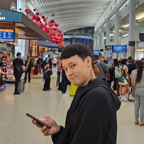 提供英語翻譯服務的專家冉明郼