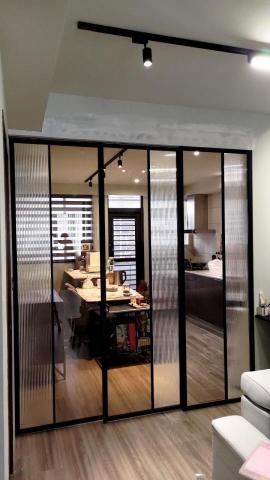 洪國偉 - 新增鋁框拉門搭配上長宏玻璃