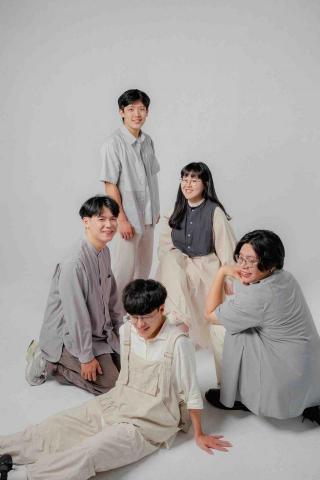 07師傅 - 團體形象照（含姿勢引導、精修 可換背景色）