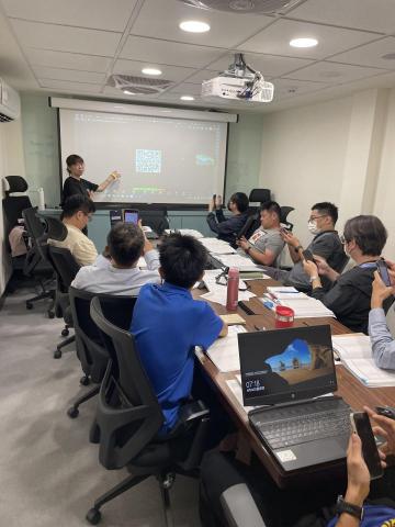 MU日語EZTalk -  新加坡商兆普有限公司台灣分公司利用Google form做複習。