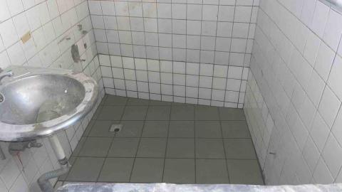 煜傑工程行 - 浴缸拆除