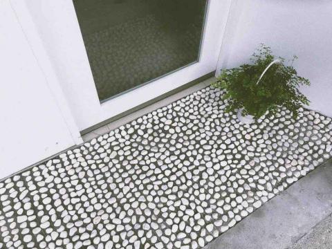 保持乾燥工程行 - 健康步道白色鵝卵石