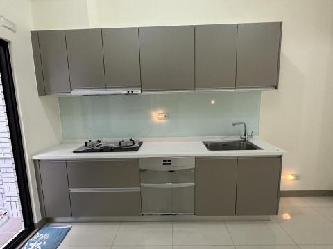 黃耀頡(順盛企業社) - 系統廚具安裝