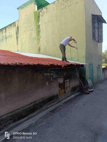 煜傑工程行 - 白色浪板面漆噴塗