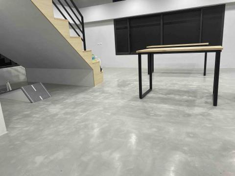 鎧騰工程 - 自平泥（拋光面）