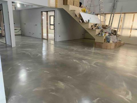 鎧騰工程 - 自平泥拉花