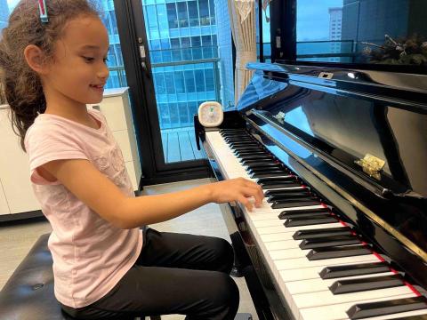 尤怡婷 -  尤怡婷 -