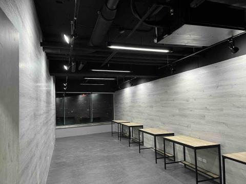 王鍚銂 - 中清路商辦安裝軌道燈