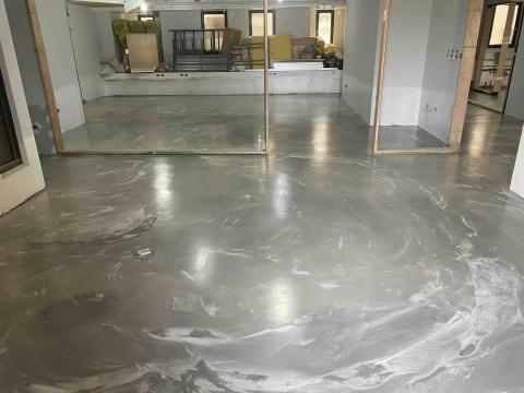 鎧騰工程 - 自平泥拉花