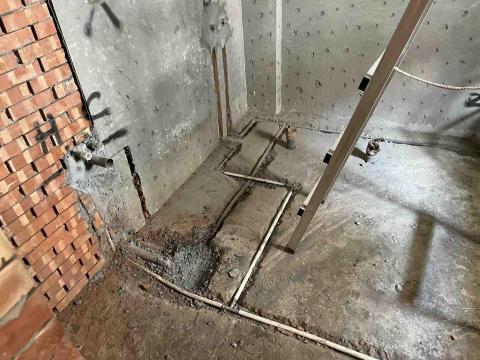 王鍚銂 - 員林透天翻修之主臥浴室冷熱水重新配管