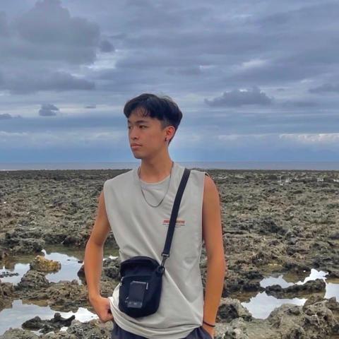 提供線上家教服務的專家張凱崴